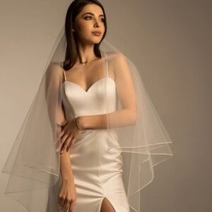 NWT - Wedding 2 layer pencil edge veil,  42"/30"